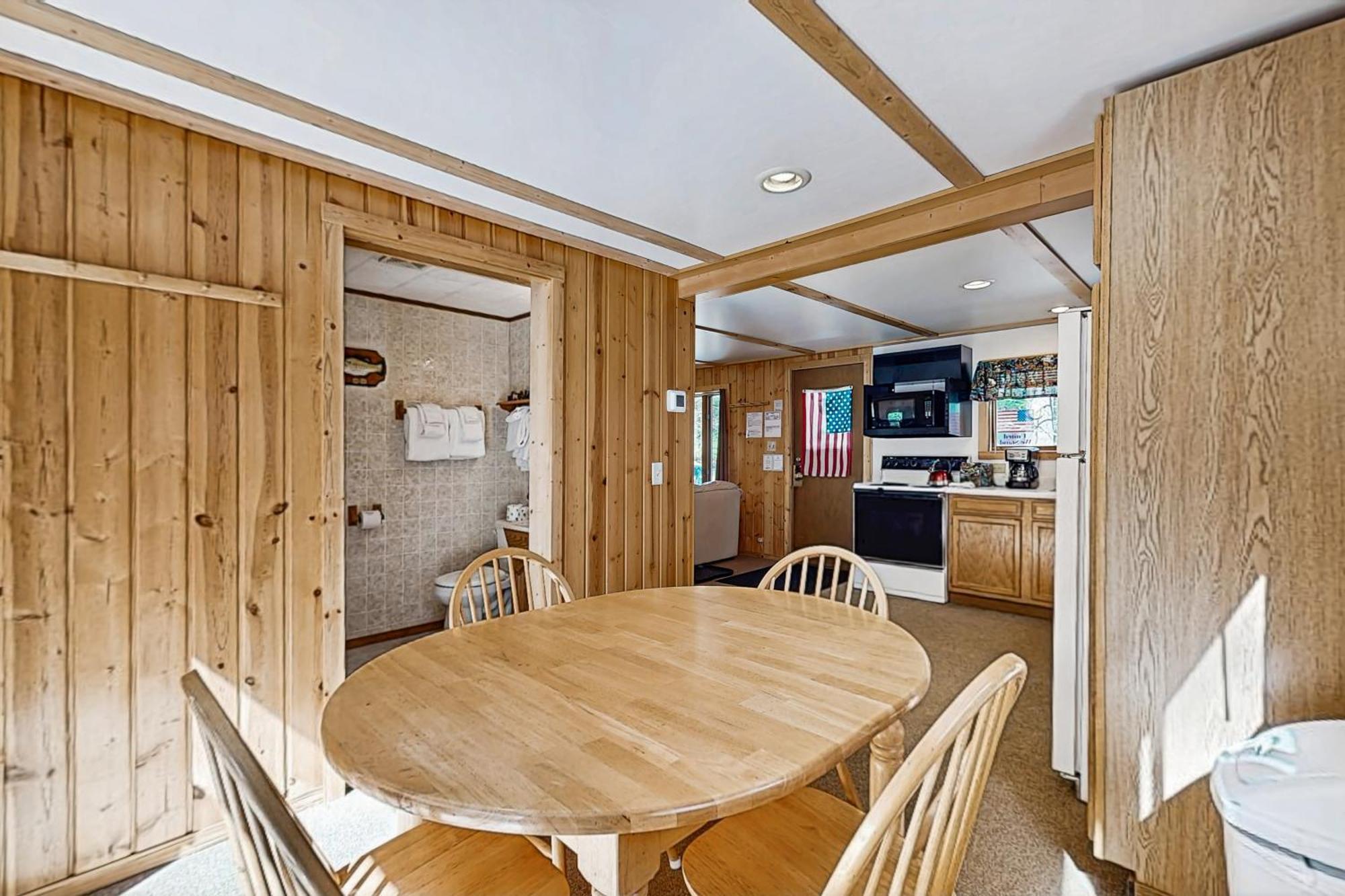 Quaint Lake Escape Eagle River Extérieur photo